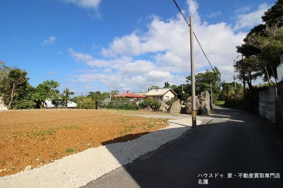 Land for Sale in Motobu Town, Okinawa - 536 sqm Corner Lot - Thumbnail 2