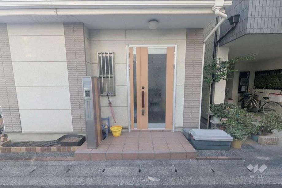 3-Story House for Sale in Higashinada-ku, Kobe with Built-in Garage - Thumbnail 3