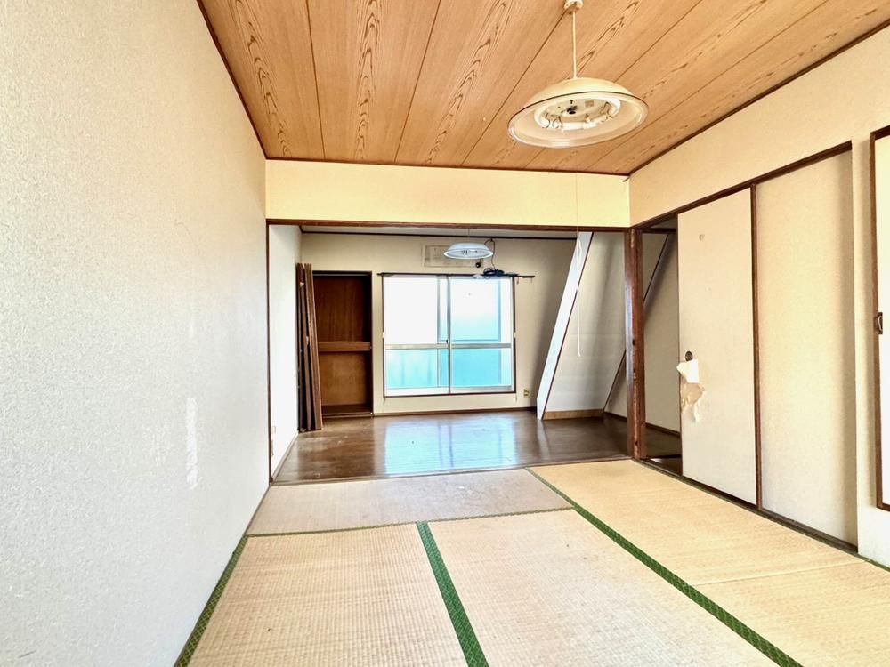 3LDK Terrace House for Sale in Kyoto's Yamashina Ward - Thumbnail 4