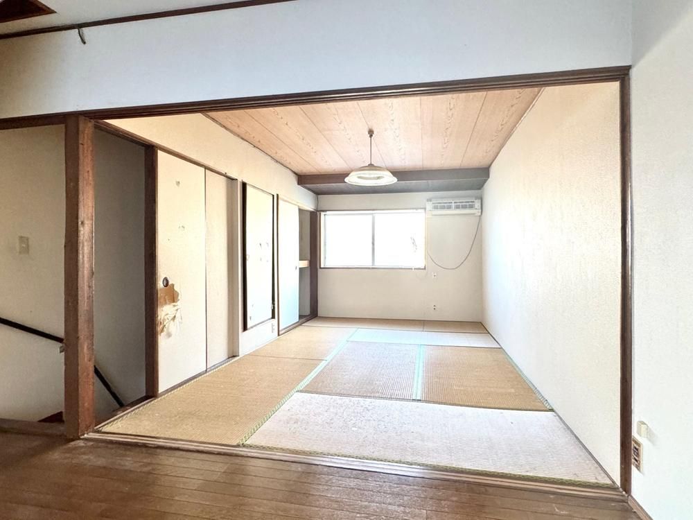 3LDK Terrace House for Sale in Kyoto's Yamashina Ward - Thumbnail 3