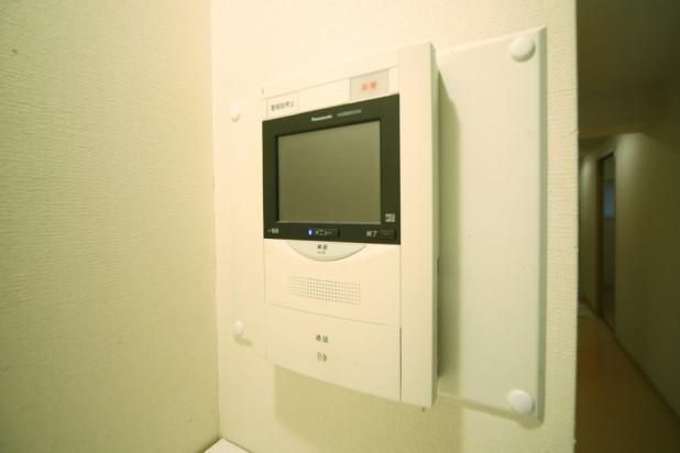 2LDK Apartment for Sale Near Miyazakidai Station - Thumbnail 4