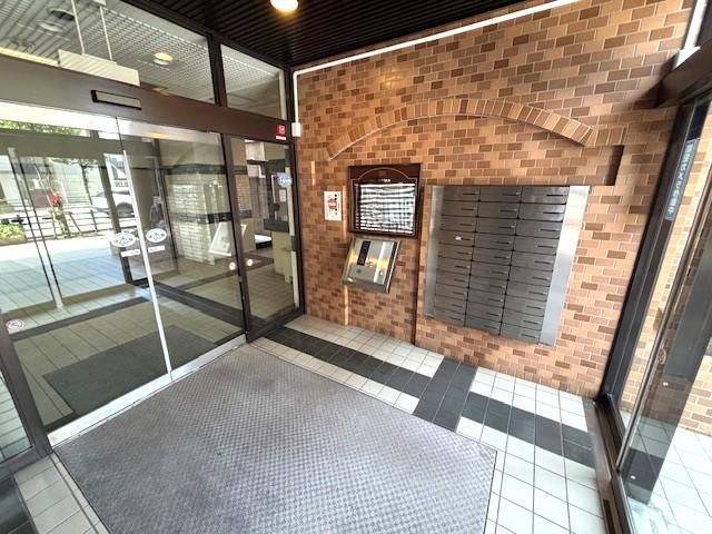 Renovated 3LDK Apartment Near Nagamachi Station in Sendai - Thumbnail 3