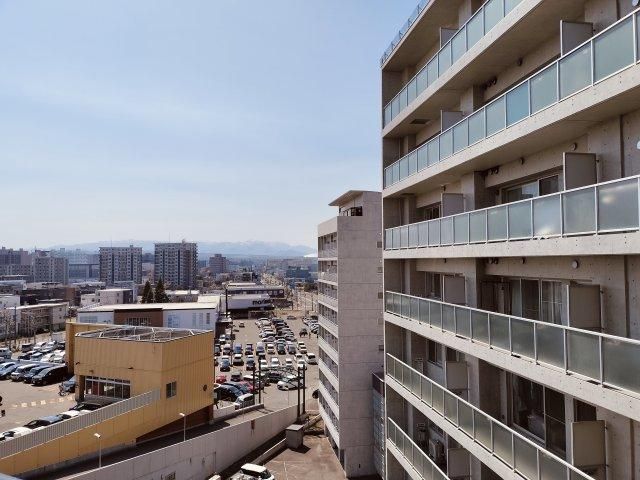 3LDK Apartment for Sale in Sapporo's Atsubetsu Ward, Near Hibari ga Oka Station - Thumbnail 2