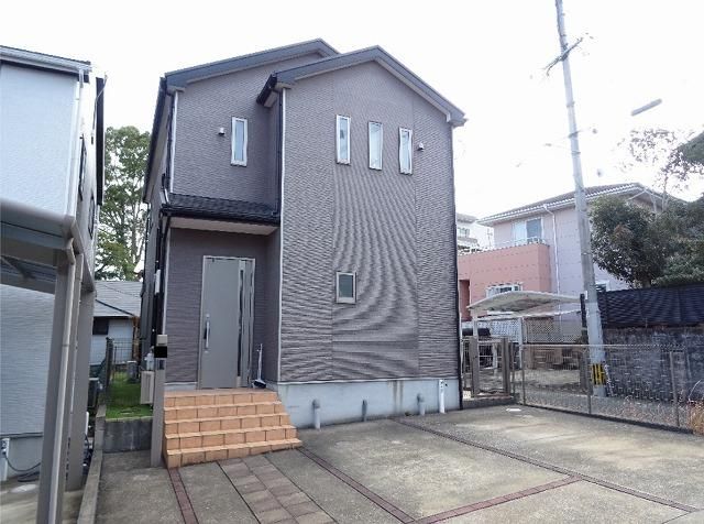 4LDK+S Detached House with Solar Panels in Fukuoka - Thumbnail 2