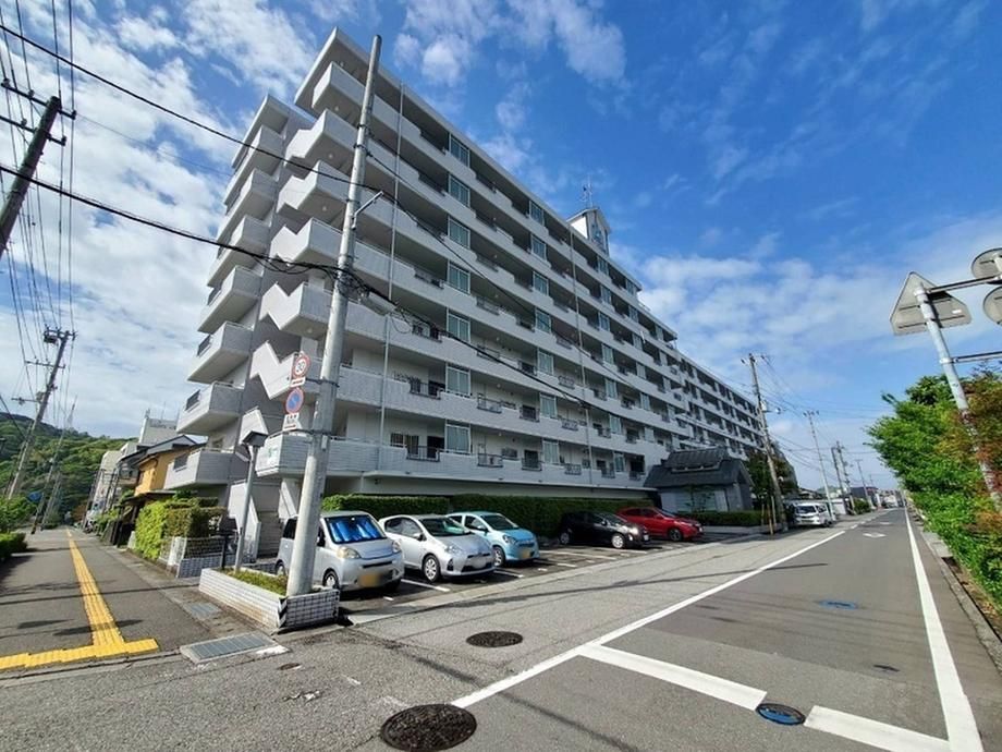 10-Story Apartment in Kochi City Near Nishi-Takasu Station - Thumbnail 2