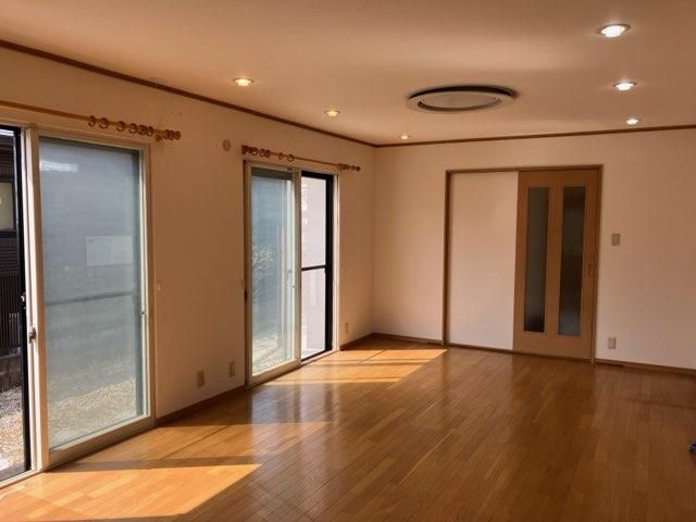 Spacious 5LDK House for Sale in Ikoma, Nara - 151m2 - Thumbnail 4