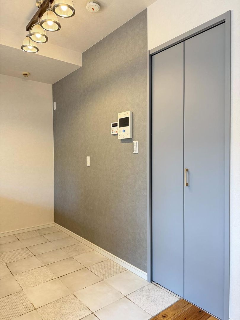 Renovated 2LDK Apartment for Sale in Fujisawa, Kanagawa - Thumbnail 3