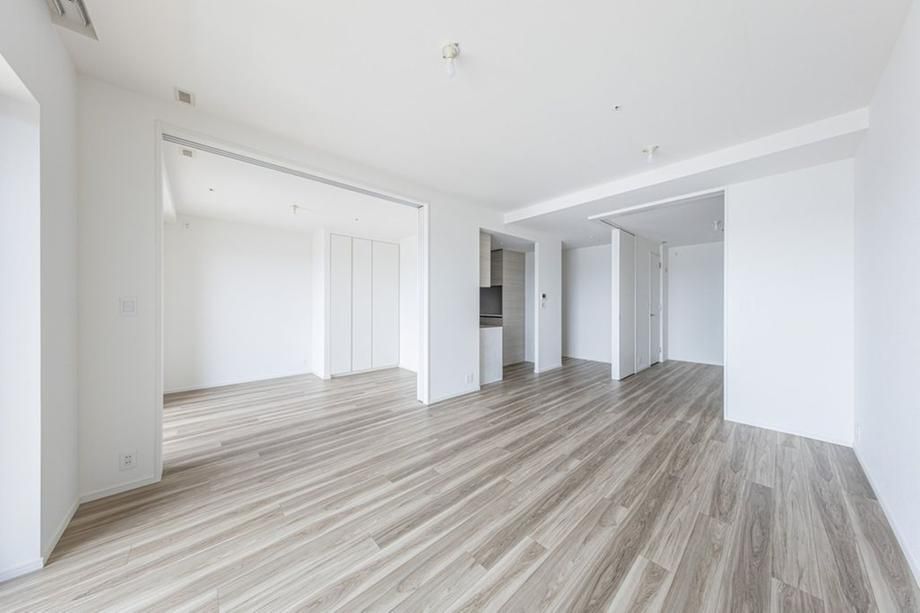 3LDK Apartment for Sale in Harumi, Chuo-ku, Tokyo with Rainbow Bridge View - Thumbnail 4