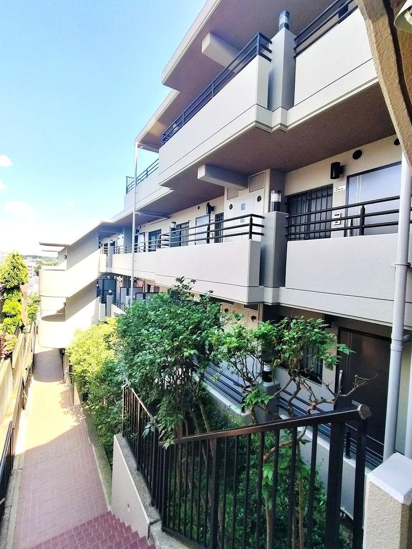 Renovated 3LDK Apartment in Kawasaki, Kanagawa for Sale - Thumbnail 3