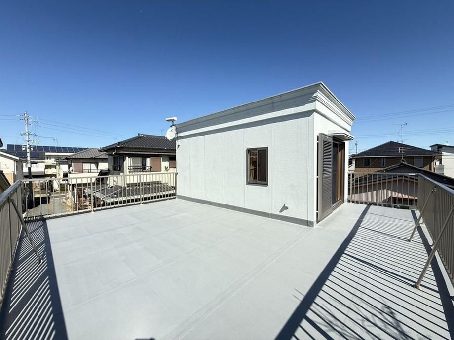 Renovated 2LDK+S House with Garden & Balcony in Hamamatsu - Thumbnail 3