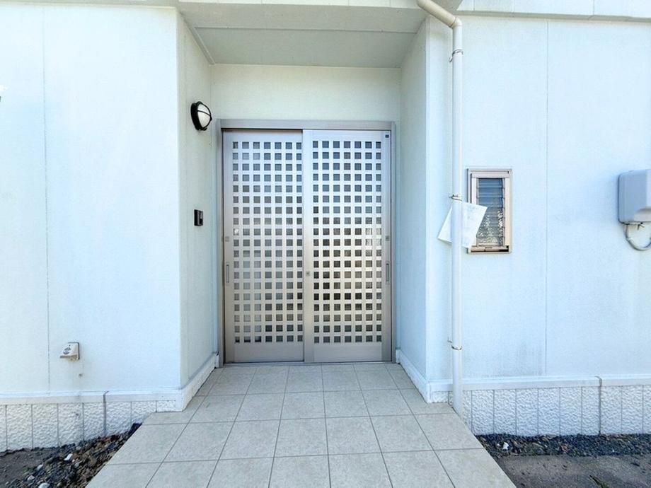 Renovated 2LDK+S House with Garden & Balcony in Hamamatsu - Thumbnail 4