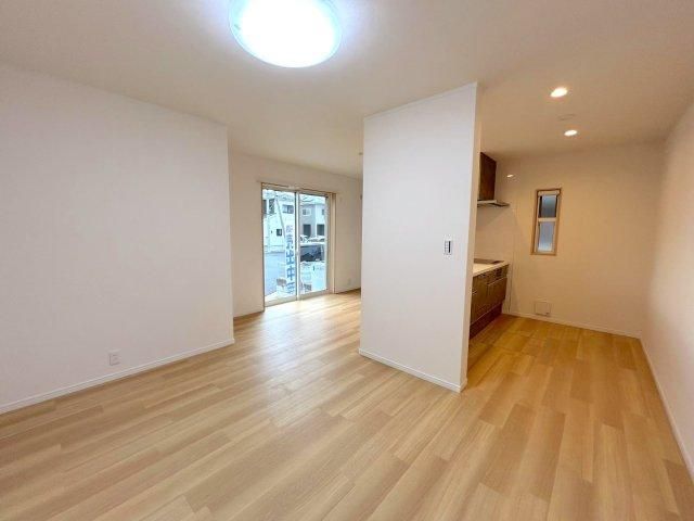 4LDK Renovated House for Sale in Minami-ku, Saitama - Thumbnail 4