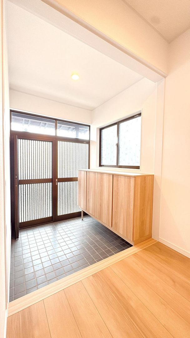 Renovated 4LDK House Near Higashi-Akasaka Station in Ogaki - Thumbnail 2