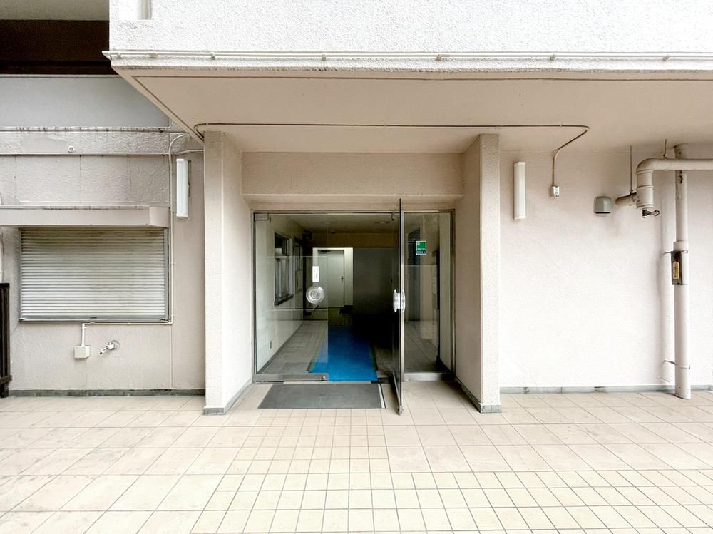 Renovated 3LDK Apartment in Central Sendai, 65.75m² - Thumbnail 4