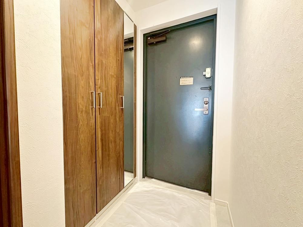 3LDK Renovated Apartment for Sale near Kitaurawa Station in Saitama - Thumbnail 4