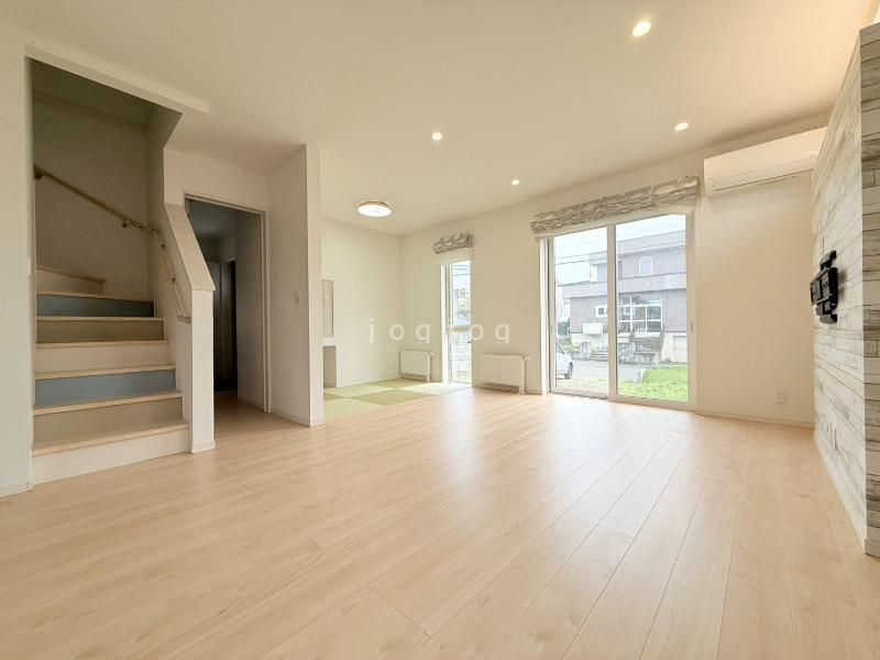 4LDK Newly Built House in Sapporo's Atsubetsu Ward with 315m2 Land - Thumbnail 4