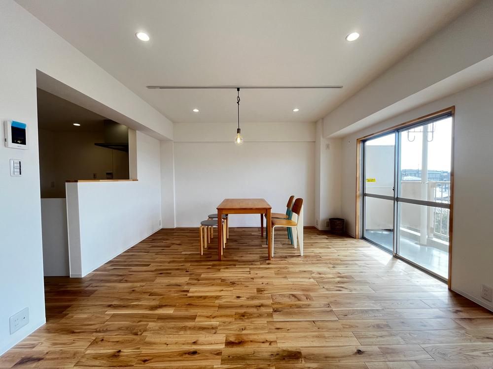 Renovated 2LDK Apartment in Matsudo, Chiba - 61.2m2 - Thumbnail 2