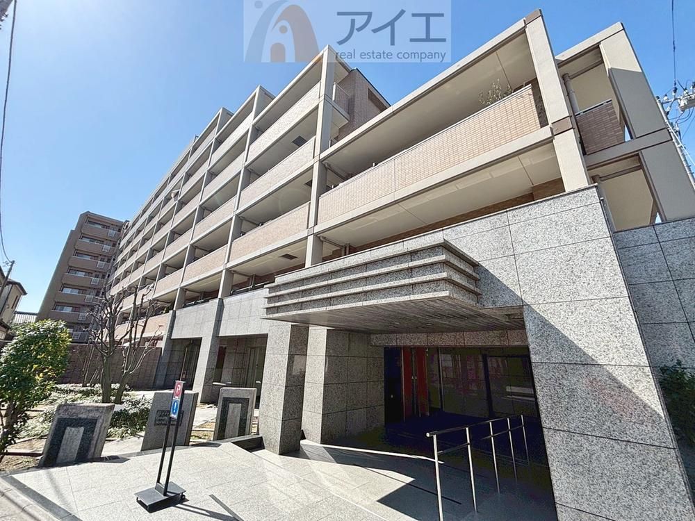 Renovated 2LDK Apartment in Funabashi, Chiba - 76.41m2 - Thumbnail 2