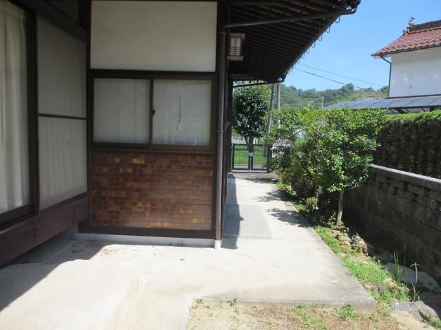 5DK Japanese-Style House for Sale in Higashihiroshima - Thumbnail 4