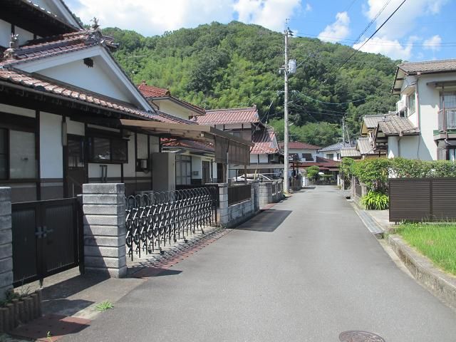5DK Japanese-Style House for Sale in Higashihiroshima - Thumbnail 2