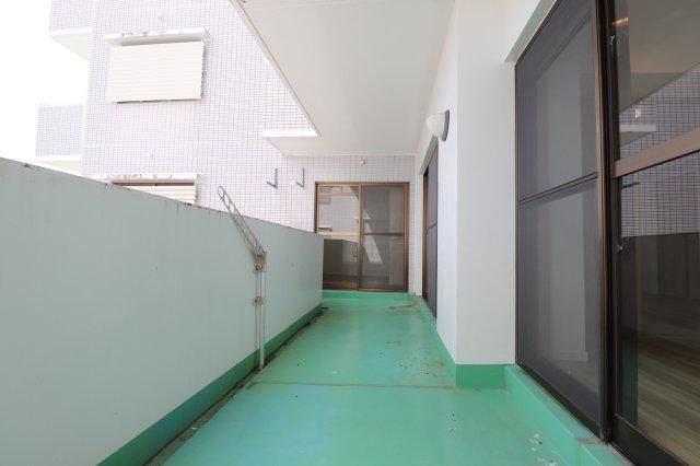 Renovated 3LDK Apartment in Naha City, Okinawa - Thumbnail 4