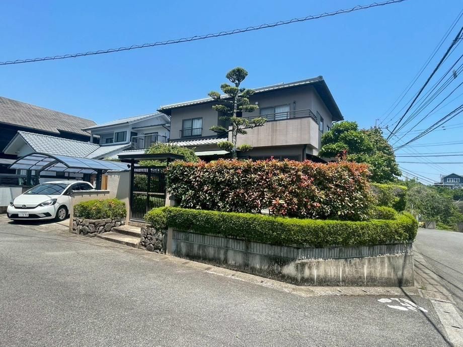 6LDK+2S House on 100-Tsubo Corner Plot in Oita City - Thumbnail 2