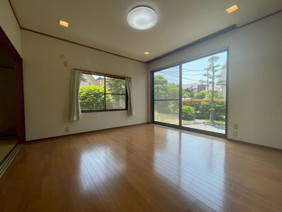 6LDK+2S House on 100-Tsubo Corner Plot in Oita City - Thumbnail 3