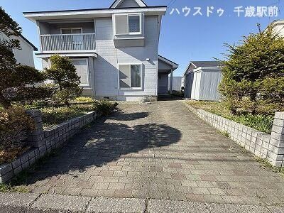 4LDK Resale House with Large Garden in Chitose, Hokkaido - Thumbnail 2