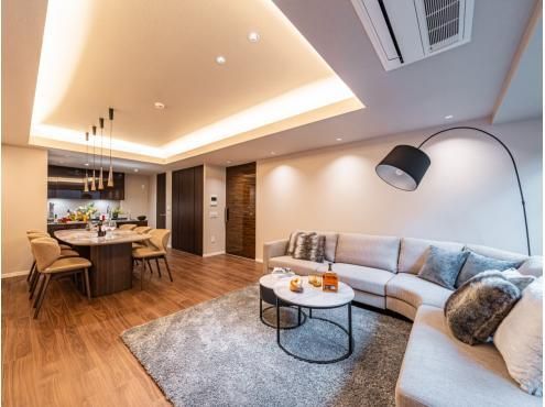 3LDK Apartment for Sale in Shibuya, Tokyo - 104m2 - Thumbnail 2