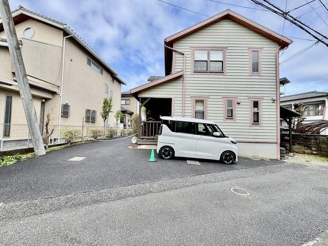 5LDK House for Sale in Iwatsuki-ku, Saitama City - Thumbnail 2