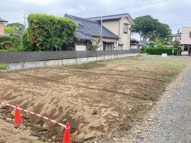 Land for Sale in Ibaraki Town - 329 m² Corner Plot - Thumbnail 2