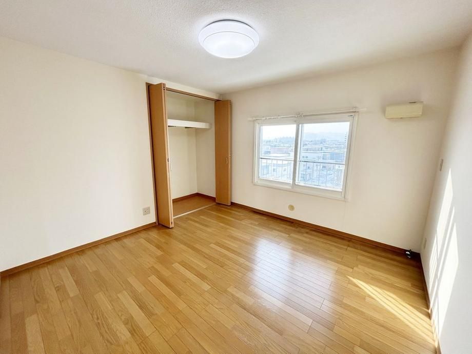 3LDK Apartment for Sale in Sapporo Kita Ward - Thumbnail 3