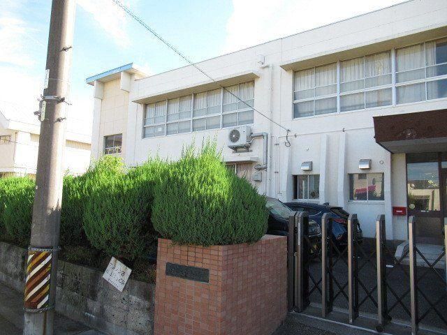 Renovated 2LDK Apartment for Sale in Kuwana City, Mie - Thumbnail 3