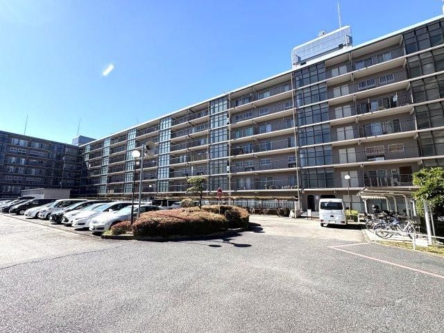3LDK Apartment for Sale in Totsuka-ku, Yokohama - 77.1m2 - Thumbnail 4
