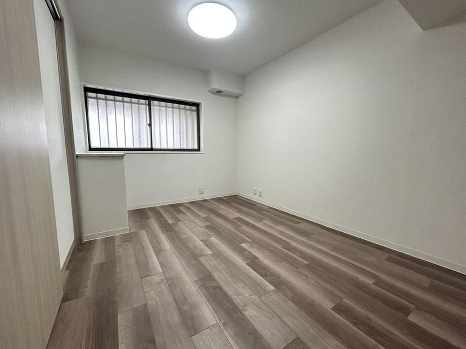 Renovated 2LDK Apartment for Sale Near Nishi-sen 16-jo, Sapporo - Thumbnail 4