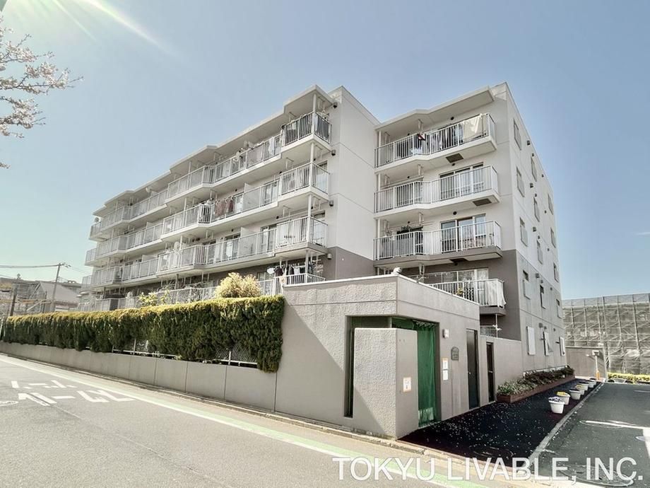 3LDK Apartment for Sale in Totsuka, Yokohama, 79.8m2 - Thumbnail 2