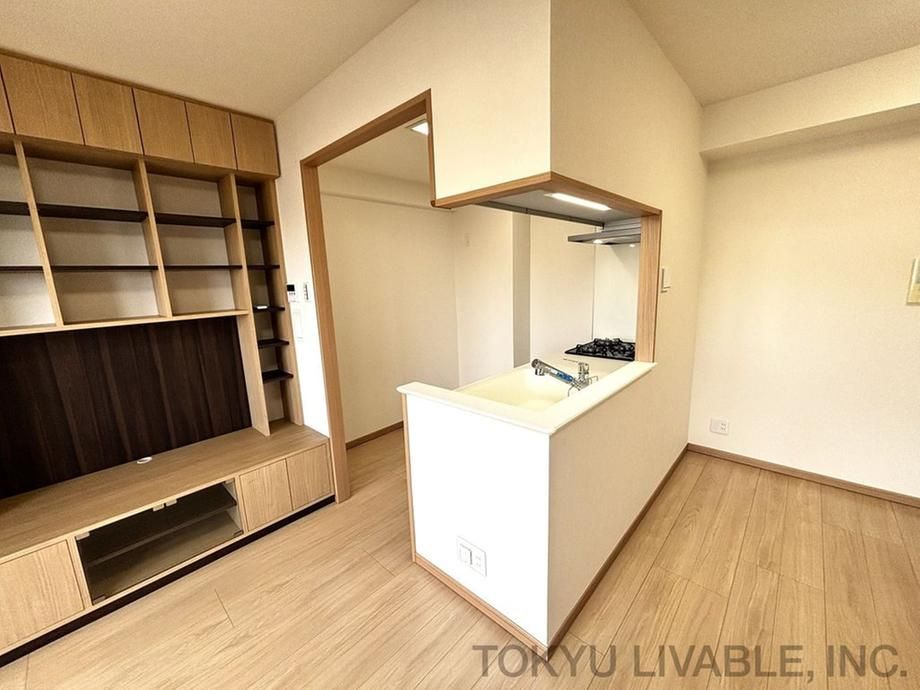 2LDK Apartment for Sale in Takatsu Ward, Kawasaki - Thumbnail 4