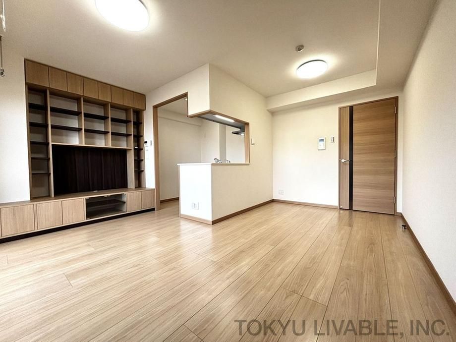 2LDK Apartment for Sale in Takatsu Ward, Kawasaki - Thumbnail 2