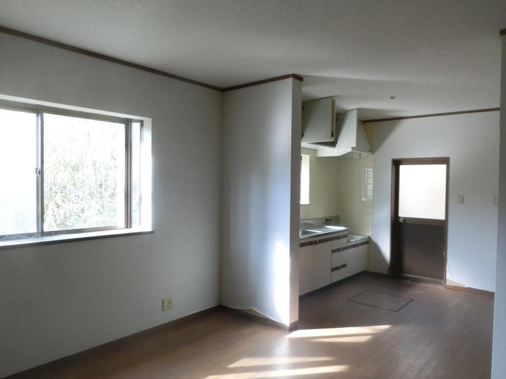 4LDK House for Sale in Komono, Mie - 5.8 Million Yen - Thumbnail 4