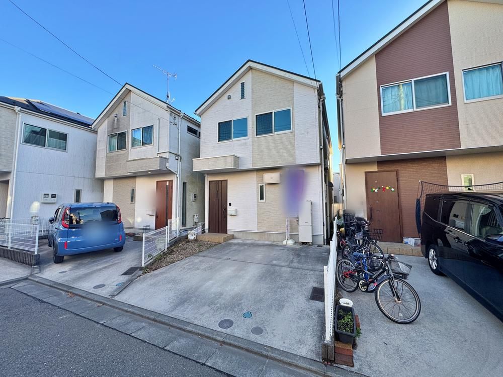 Renovated 4LDK House for Sale in Yokohama's Hodogaya Ward - Thumbnail 2