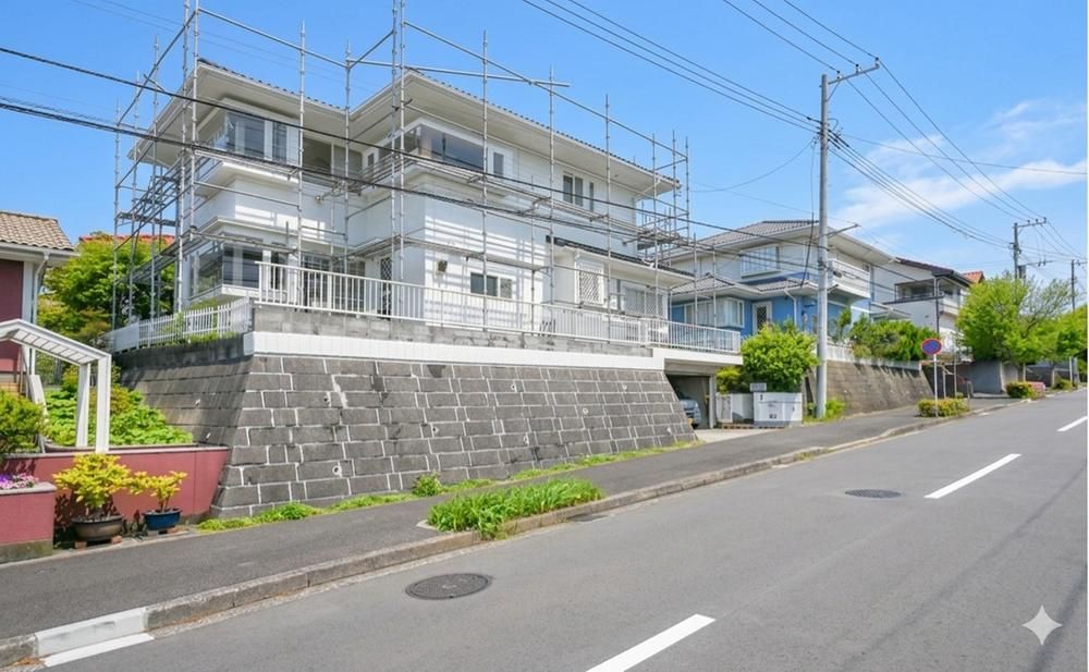 Renovated 6LDK House with Sea View in Nokendai, Yokohama - Thumbnail 3