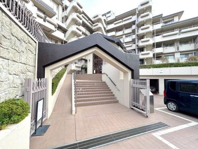 3LDK Apartment for Sale in Miyoshi-cho, Saitama near Mizuhodai Station - Thumbnail 3