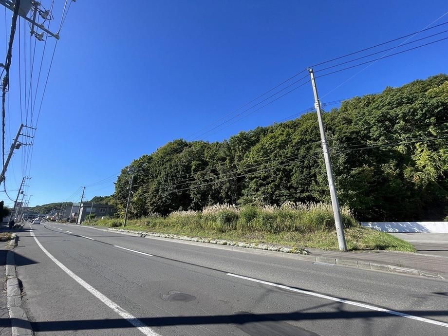 Land for Sale in Minami-ku, Sapporo – 1,337 sqm - Thumbnail 3