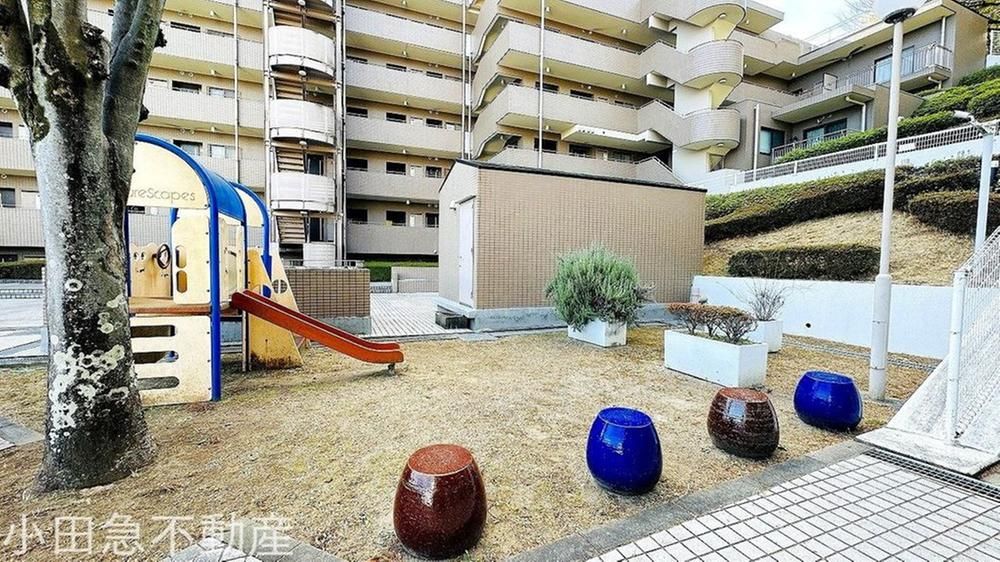 Kakiō City House Top-Floor 3LDK Apartment in Kawasaki - Thumbnail 2