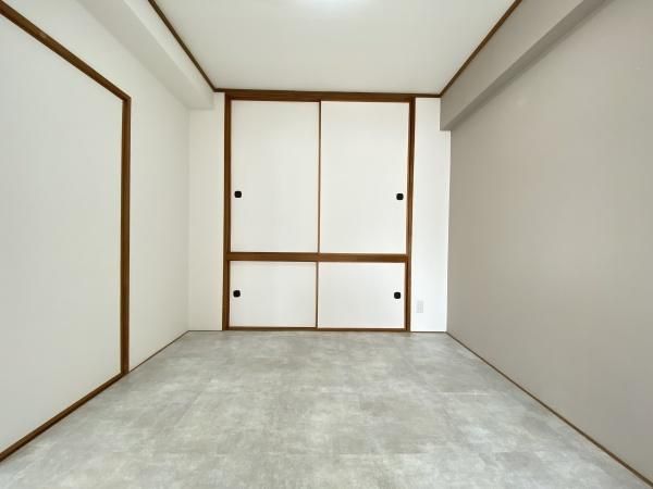 Renovated 2LDK Apartment in Sapporo Toyohira Ward 52.8m² - Thumbnail 4