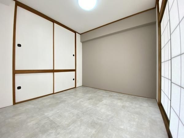 Renovated 2LDK Apartment in Sapporo Toyohira Ward 52.8m² - Thumbnail 3