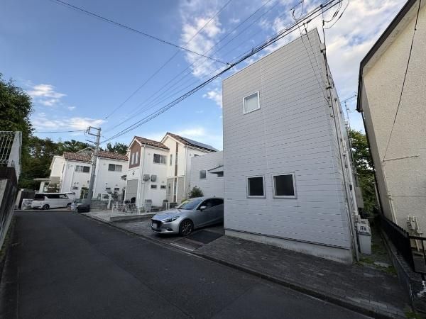 2LDK House for Sale in Tama City, Tokyo - 96.88m2 - Thumbnail 2