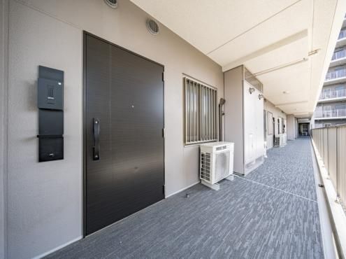 Modern 2LDK Apartment in Kashiwa-no-ha, Chiba Near Station - Thumbnail 3