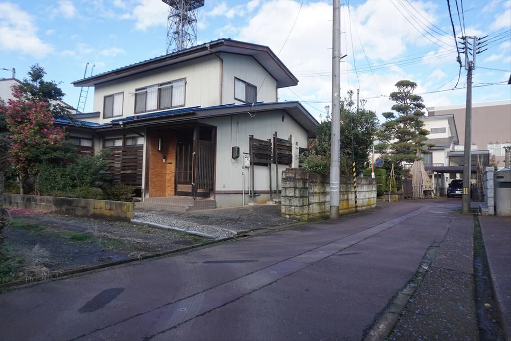 5DK House for Sale in Joetsu, Niigata - 144.94m2 - Thumbnail 2