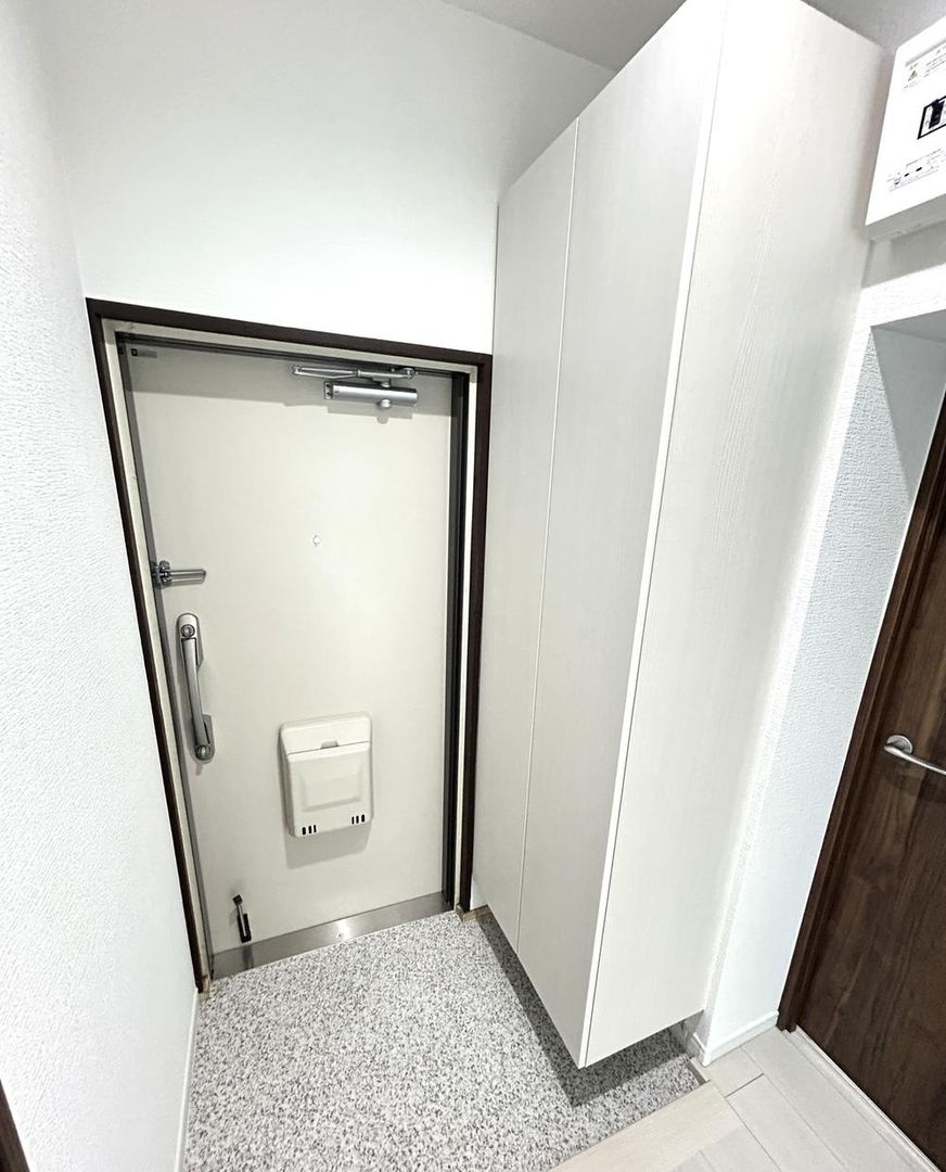 2LDK Renovated Apartment Near Mutsuura Station, Yokohama - Thumbnail 2